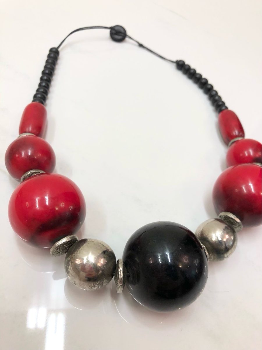 Oversized Striking Necklace