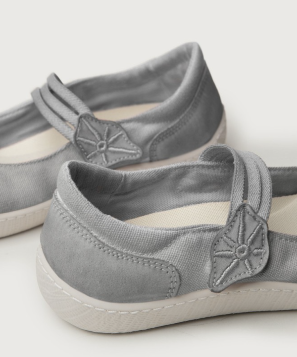 Alternative view of Misen Sneakers