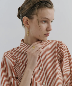 Alternative view of Tillie Shirt